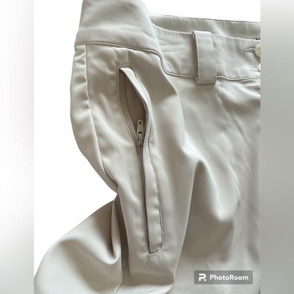 Nike Golf Women’s Shorts - Picture 5 of 8